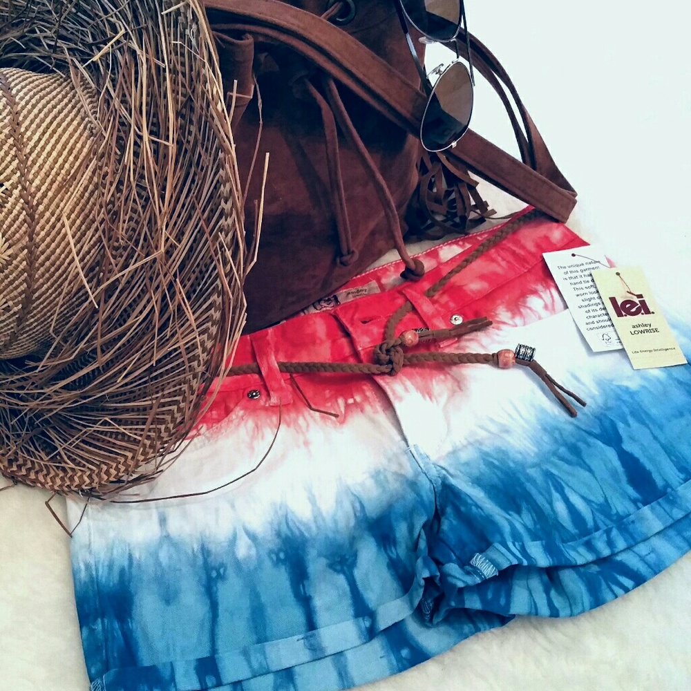 l.e.i. Tie dyed boho shorts NWT