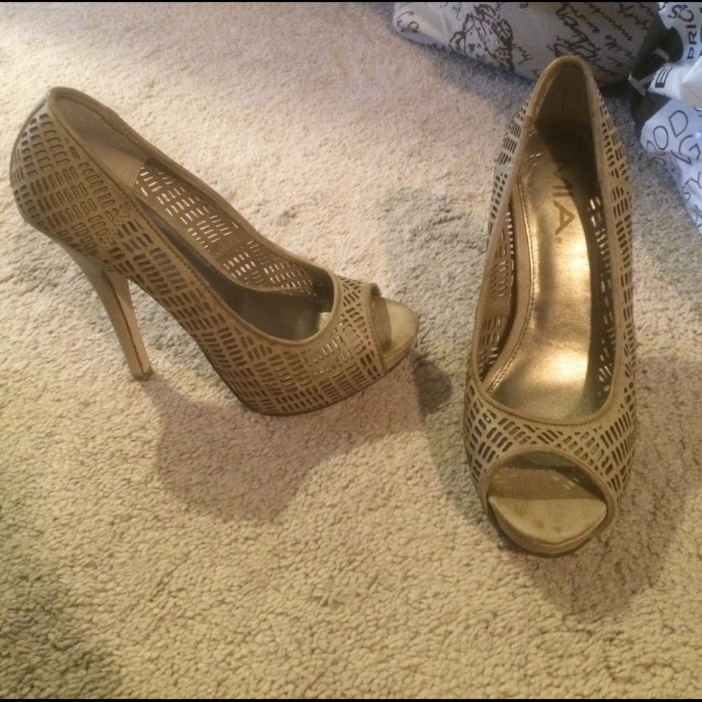 Mia peep toe heels