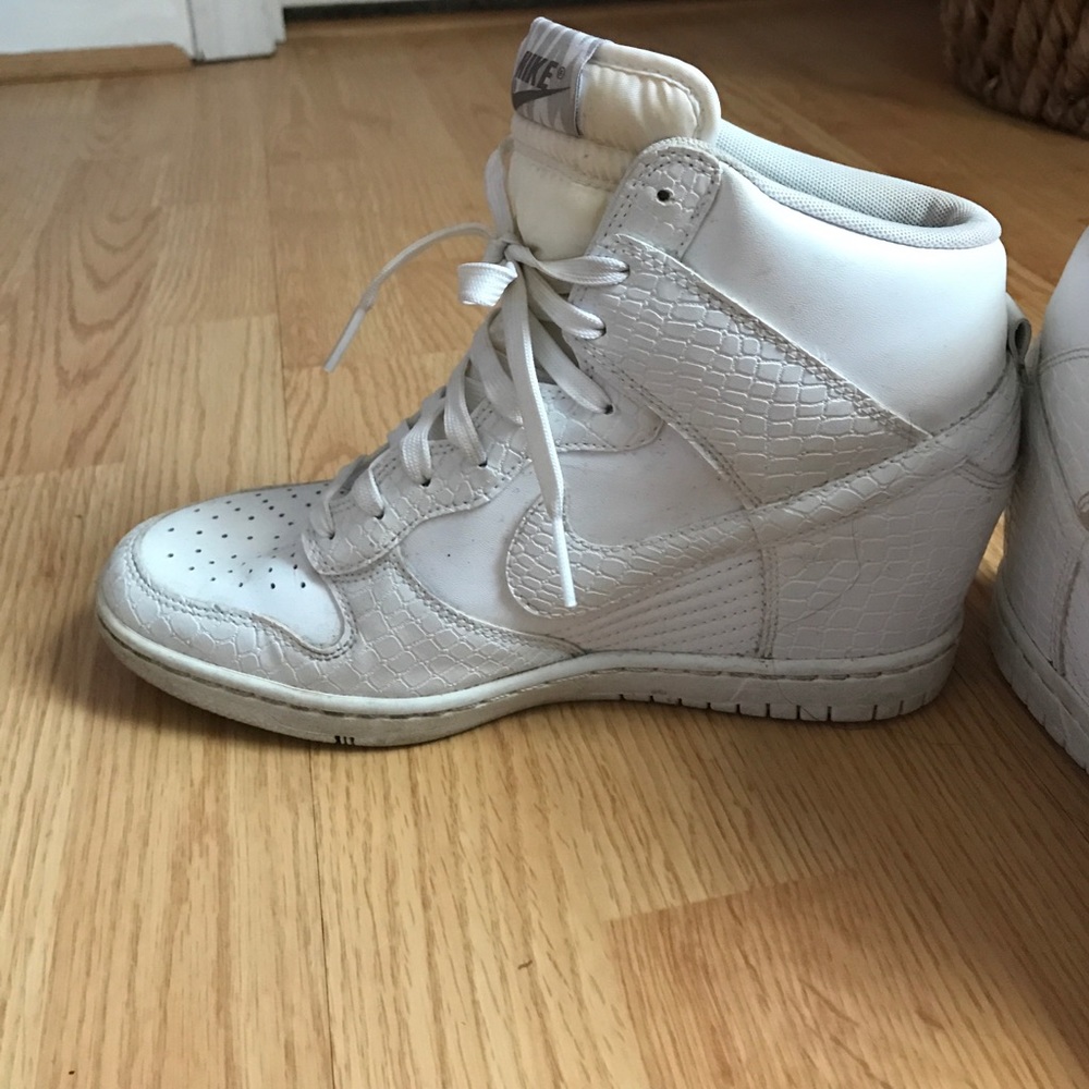 Shoes - Picture 2 of 2