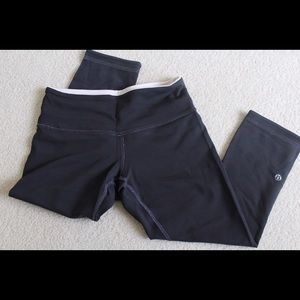 Lululemon Wunder Under Reversible Crop Leggings