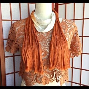 Add some 70's style to your closet! Tie dye scarf