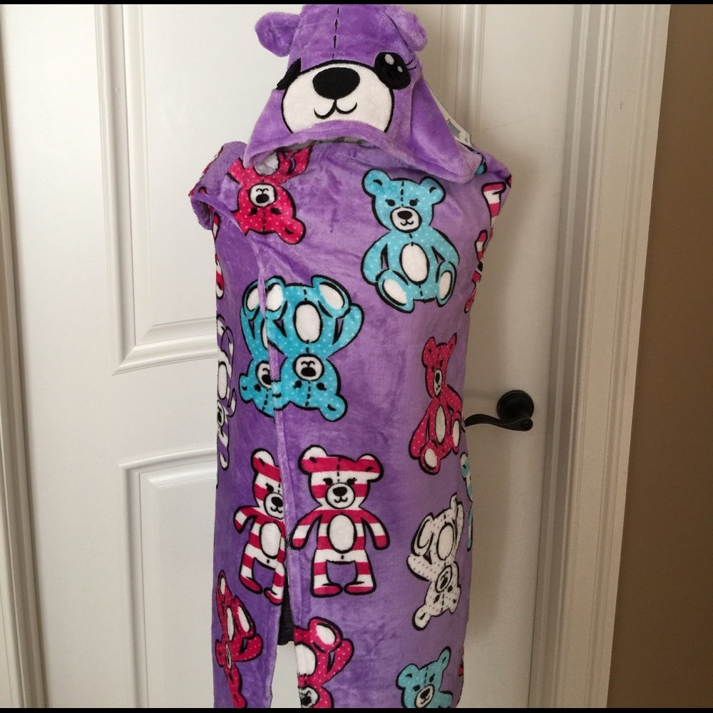 Child's Hooded  wrap with arms