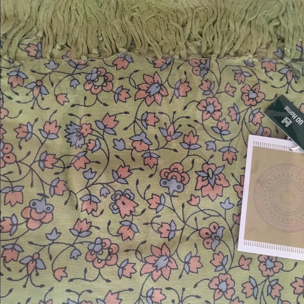 LAST ONE❤NWT Urban Outfitters Animal Maze Tapestry - Picture 4 of 5