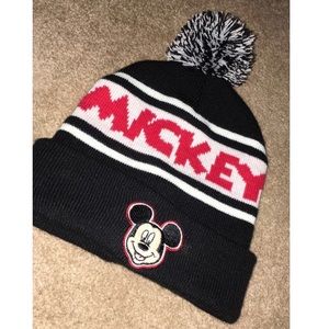 MICKEY MOUSE POM-POM BEANIE