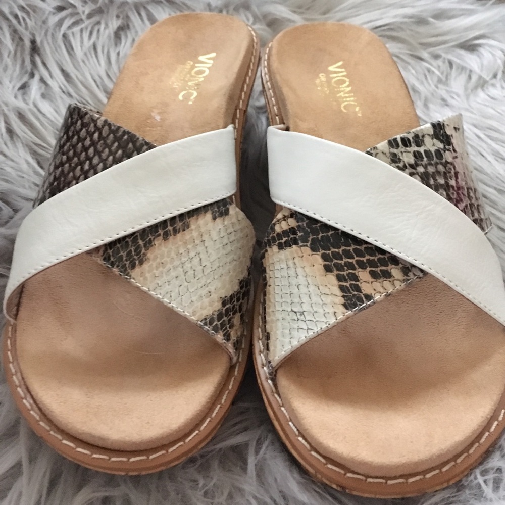 Vionic Montego Wedges White Snake Slides EUC