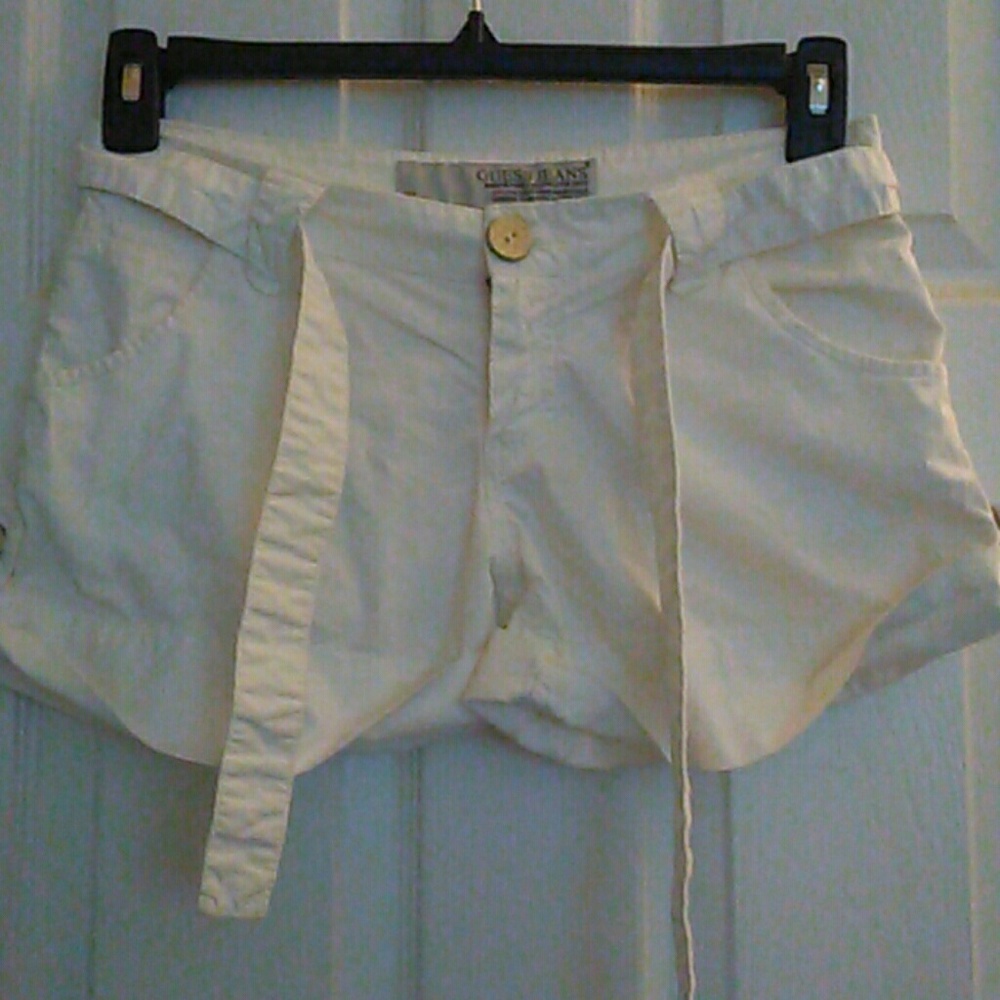 Guess Jeans Cream/white shorts size 27