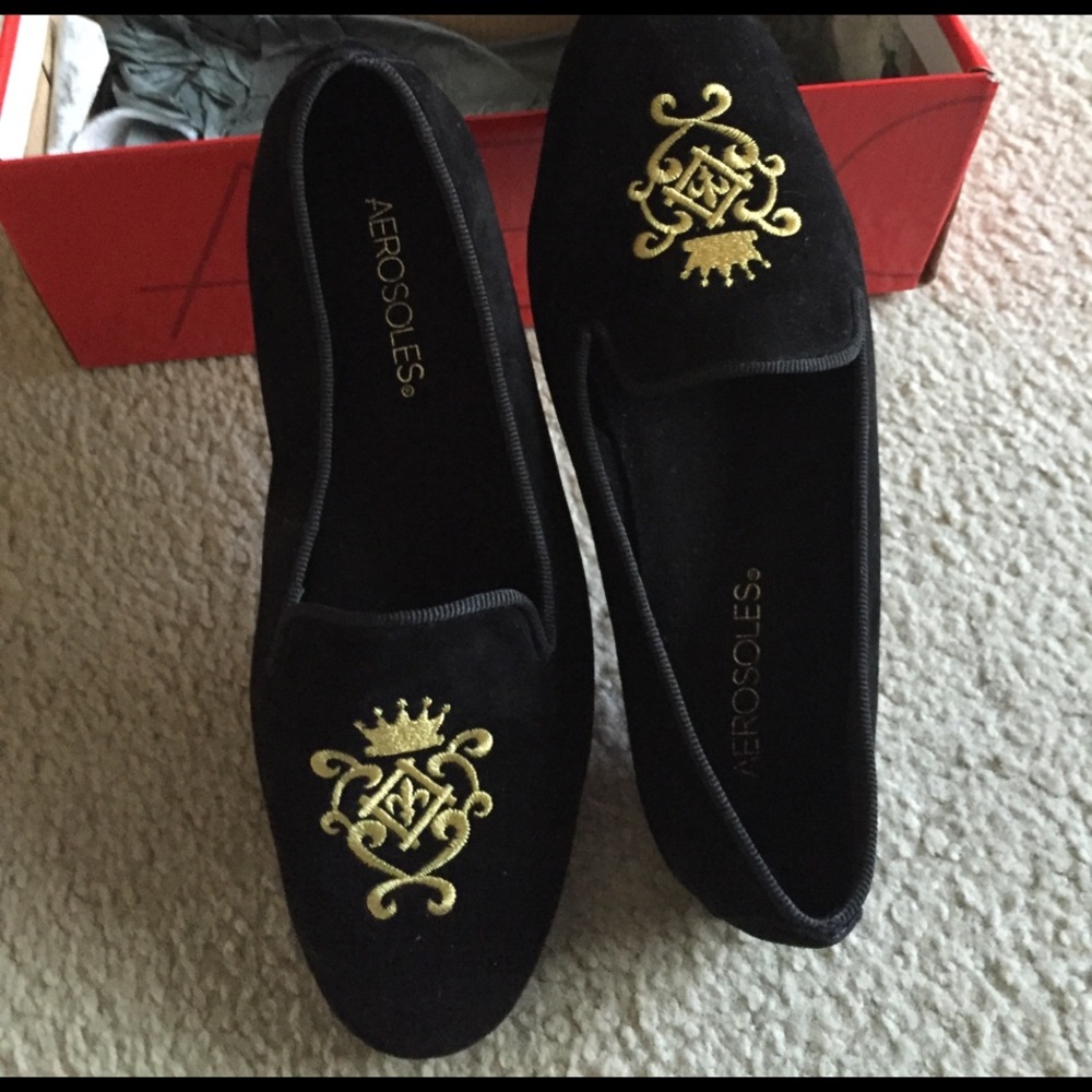 Aerosols "Betunia" blk. Never worn sz7