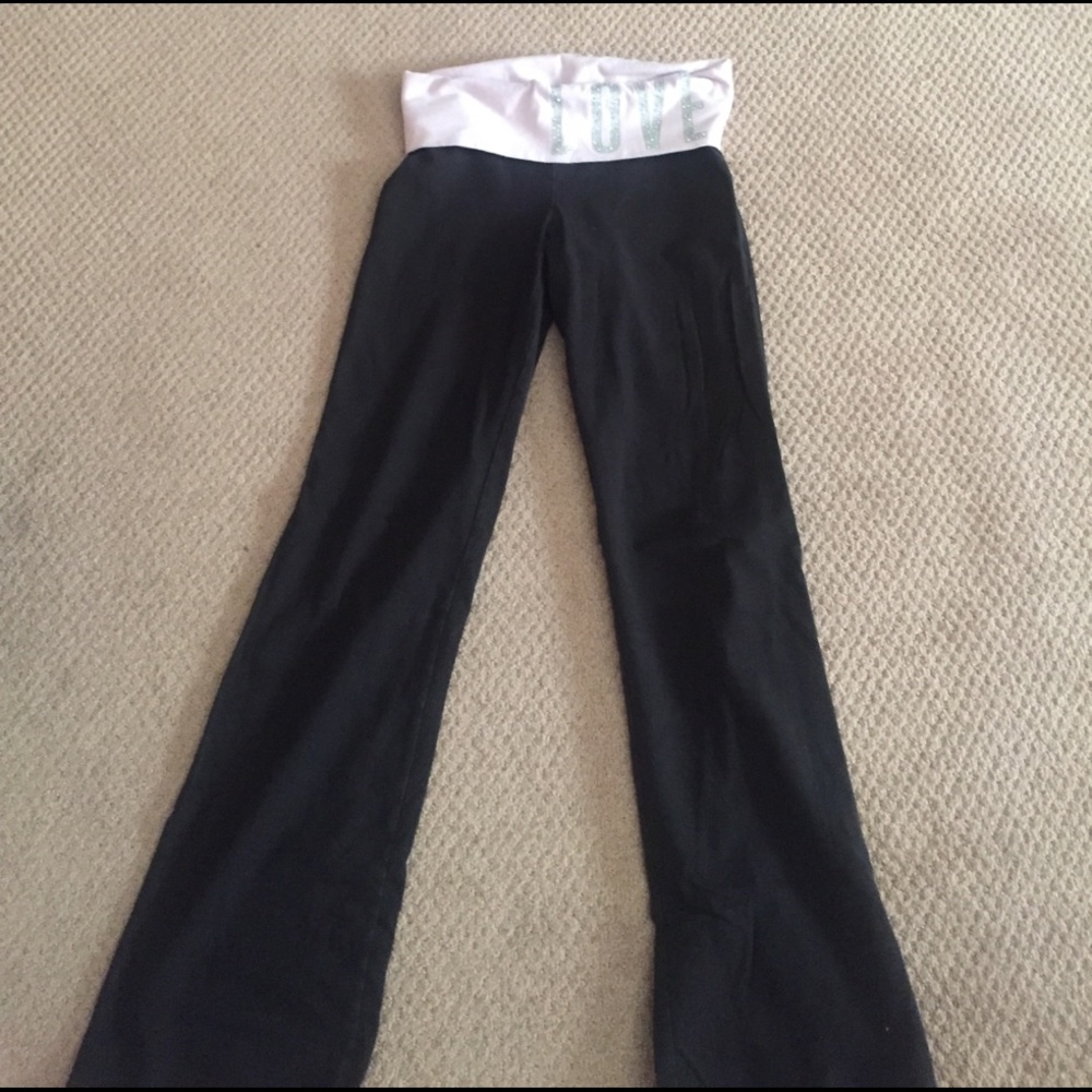 VS PINK YOGA PANTS