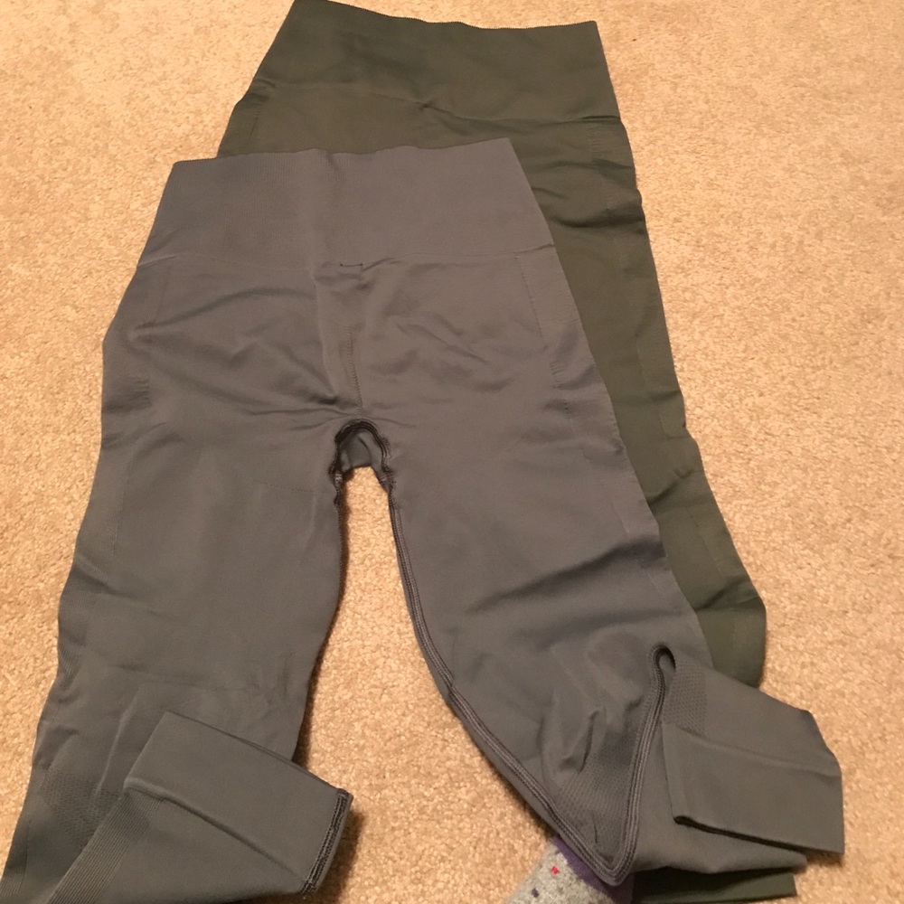 Lululemon sz 6. Made really small