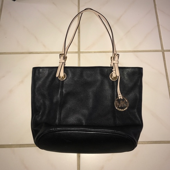 Michael Kors black shoulder bag - Picture 1 of 2
