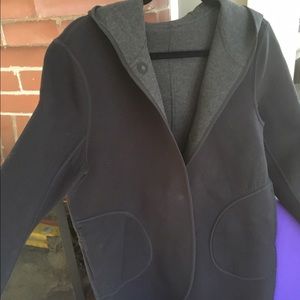 Lululemon to and from coat with hood