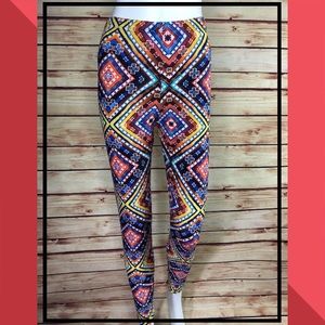 Super soft 🌈 rainbow leggings!