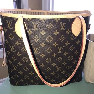 Louis Vuitton Neverfull MM w pochette