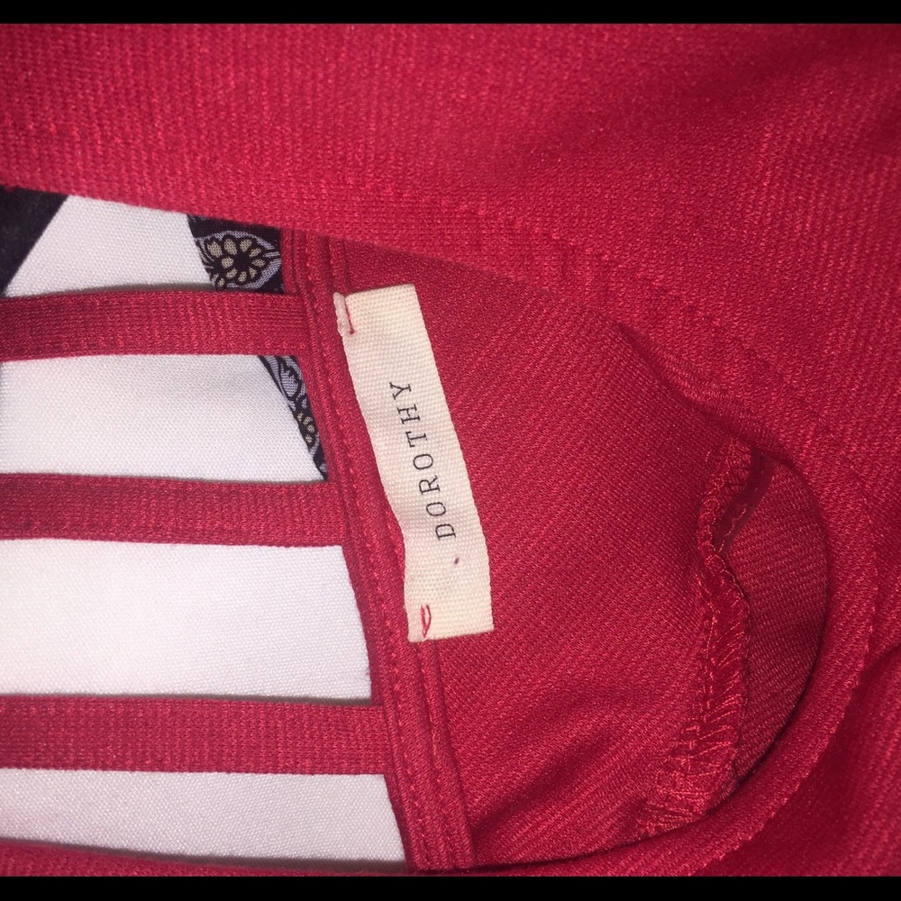 Red dress - Picture 5 of 6
