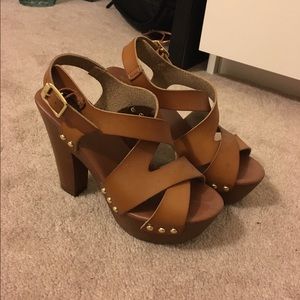 Cute brown clogs