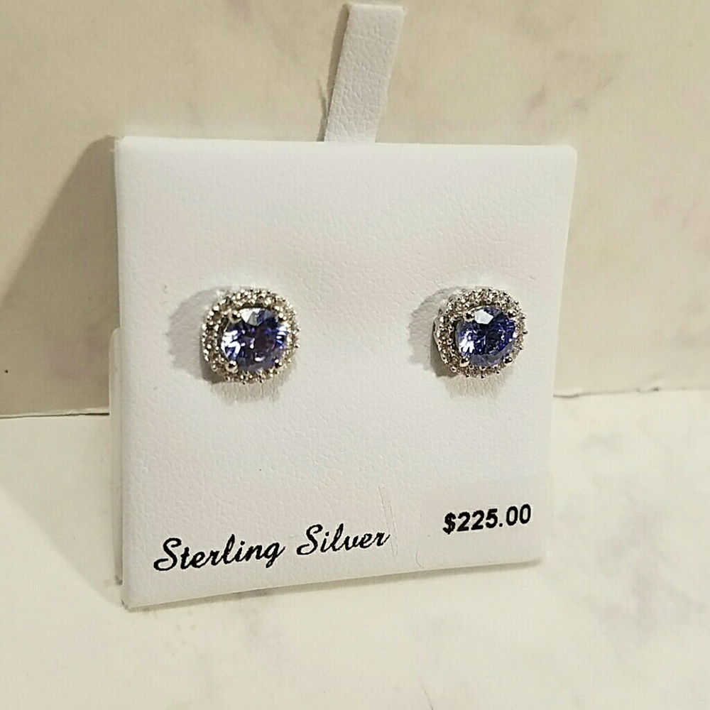 Diamonluxe Blue & White CZ Stud Earrings