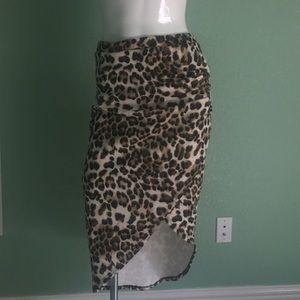 Leopard print hi low skirt
