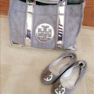 Auth.Tory Burch flannel tote