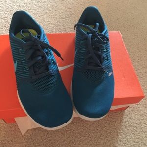 Nike Free  RN Commuter Running Sneakers