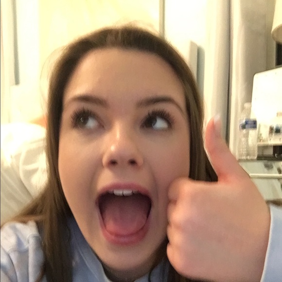 Meet your Posher, Lisa - Picture 1 of 1