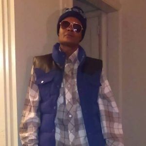 Meet your Posher, Teejaye