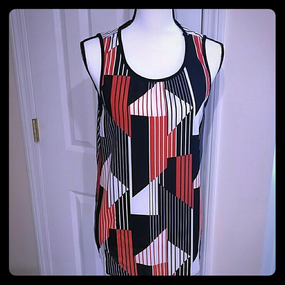 Flowy Top Size Large - Picture 2 of 8