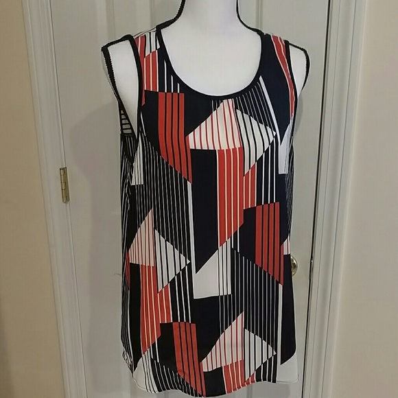 Flowy Top Size Large - Picture 6 of 8