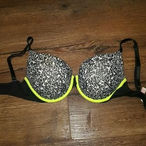 Victoria Secret PINK wear everywhere push up bra