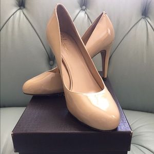 Cole Haan Violet Air pump 90 , 7.5 in patent