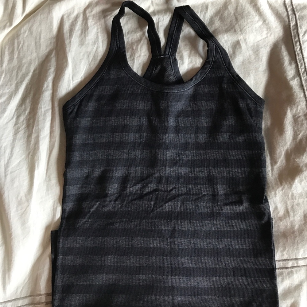 Lululemon ebb and flow tank size 6