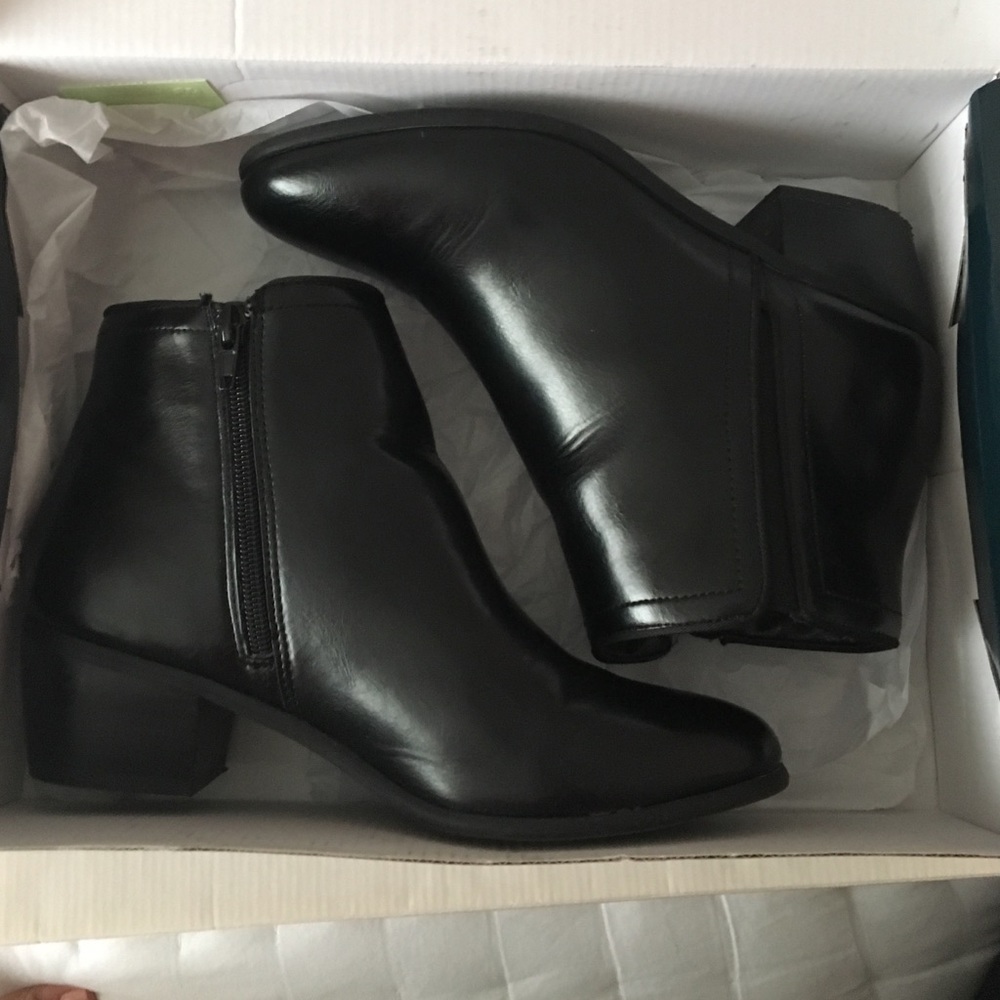 Karen Scott booties
