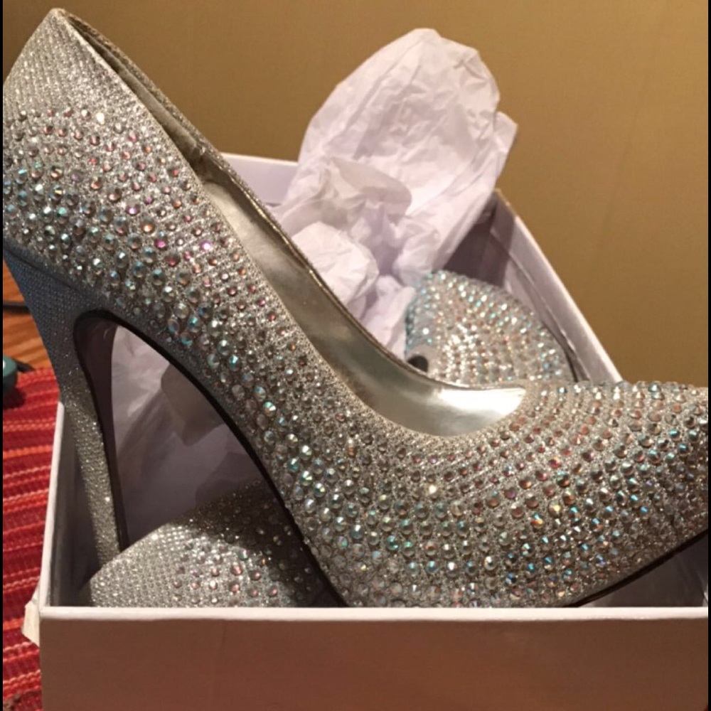 Silver diamond prom or pageant heels