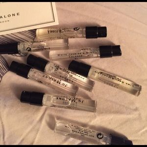 Awesome set of sample sized Jo Malone perfumes