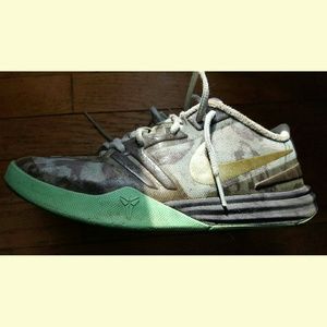 Kobe Bryant Nike boys shoes