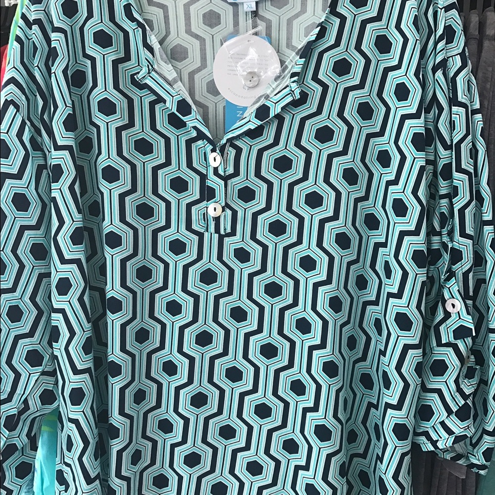Shark bite Tunics Hot Hot Hot 💥💥💥