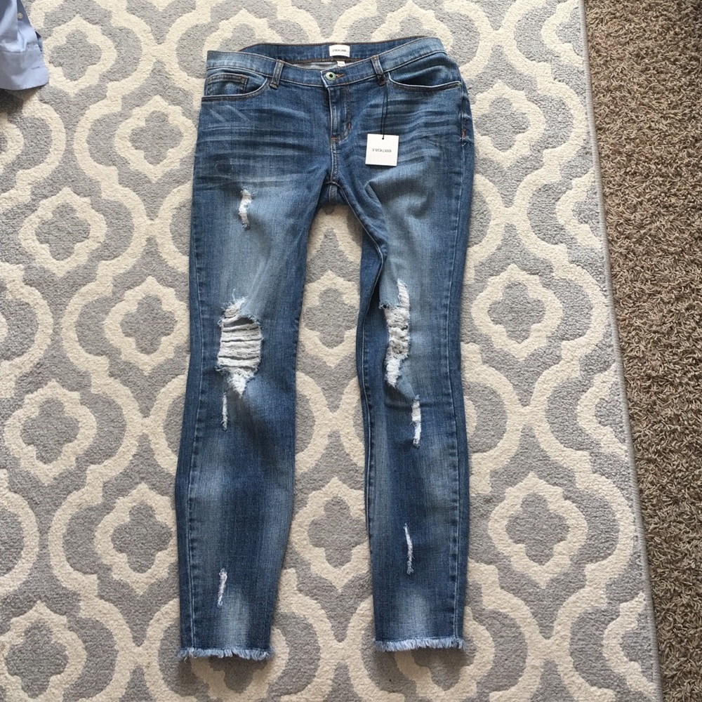 Brand new with tags sneak peek Jeans