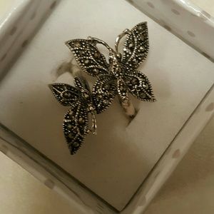 Butterfly ring