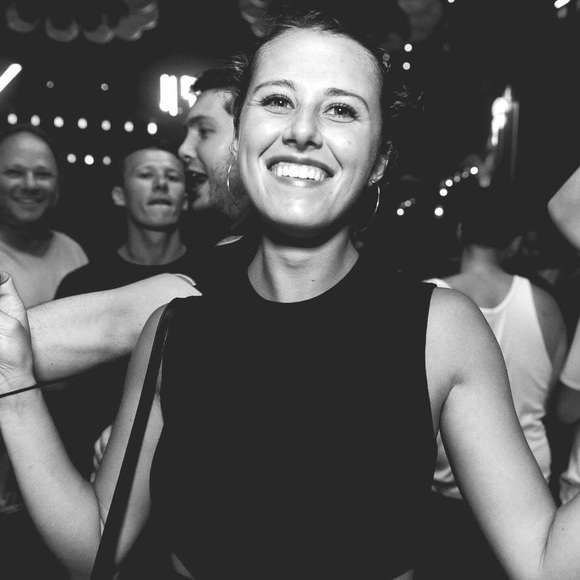 Meet your Posher, Alex - Picture 1 of 1