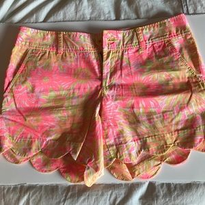 Lilly Pulitzer buttercup shorts size 4