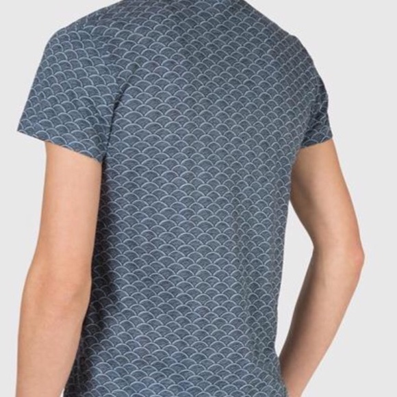 J Lindeberg Gorgeous Fashion T Shirt NWT - Picture 4 of 4