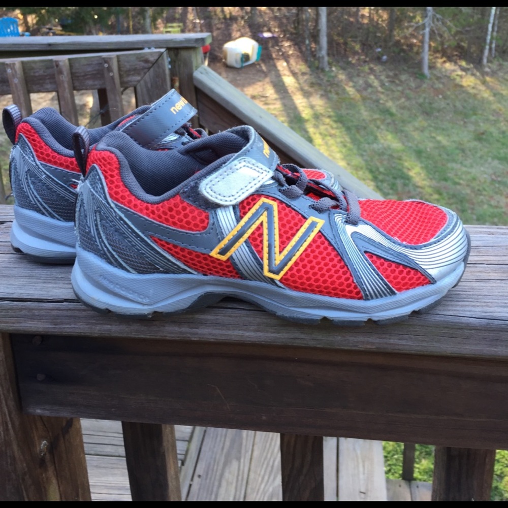 New Balance 554 boys shoes