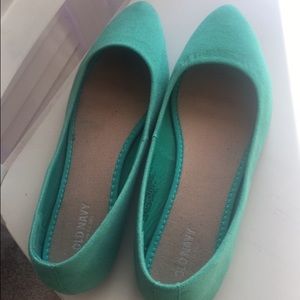 Green Pointed Toe Old Navy Flats | Size 8