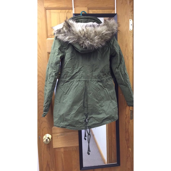 Hollister Coat - Picture 2 of 4