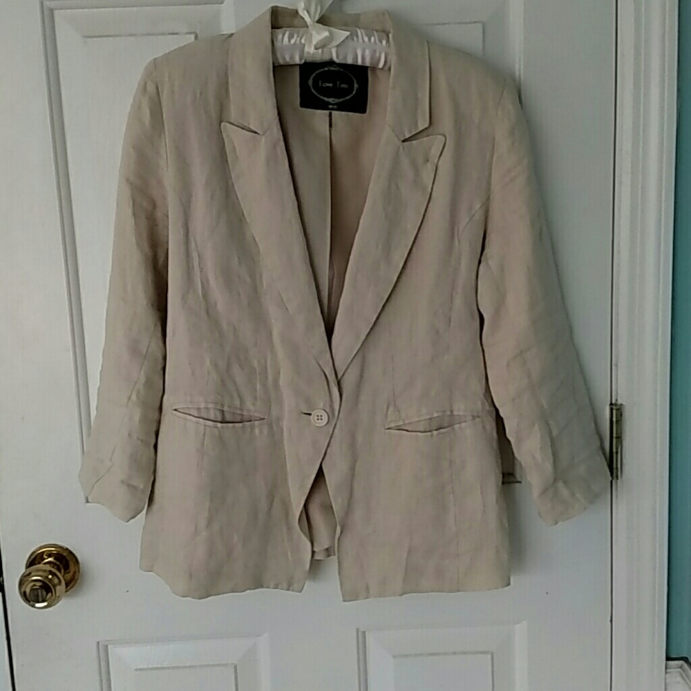 Linen blazer by Love Tree