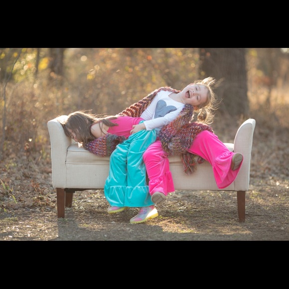 Children's Velvet Ruffle Pants Perfect for Easter - Picture 2 of 4