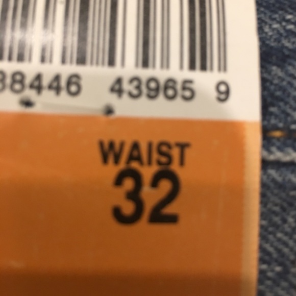 New Levi jeans - Picture 4 of 4