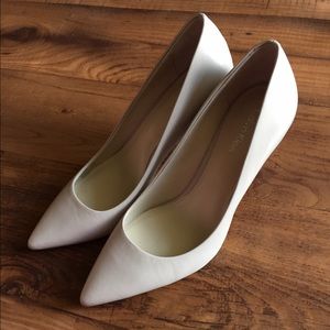 Calvin Klein Cream Heels 👌🏼