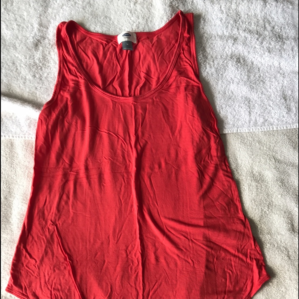 Old Navy coral scoop neck tank. Size M