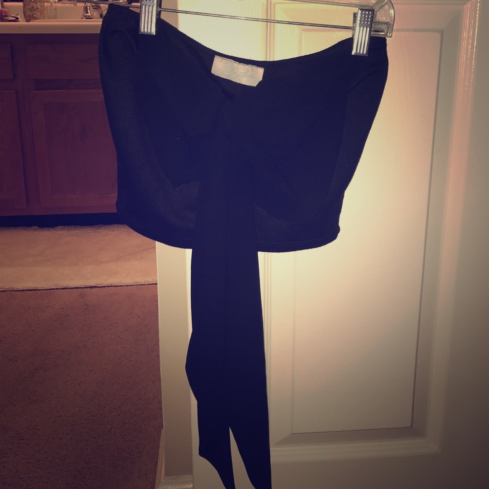 Now Black Crop Top