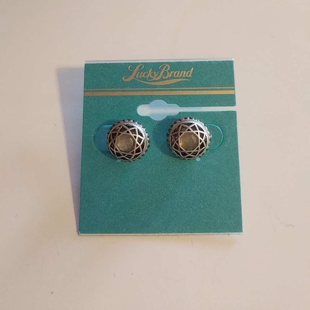 Lucky stud earrings